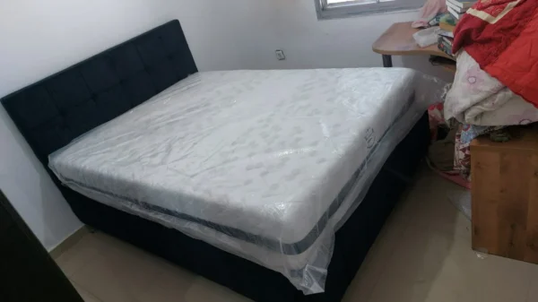 מיטה עם ארגז מצעים - ונציה – תמונה 4