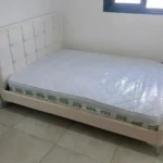 מיטה זוגית מיטה וחצי עם רגליים גבוהות ללא ארגז מצעים צבע שמנת - ונציה