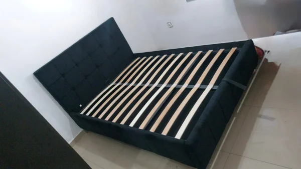 מיטה עם ארגז מצעים - ונציה – תמונה 3