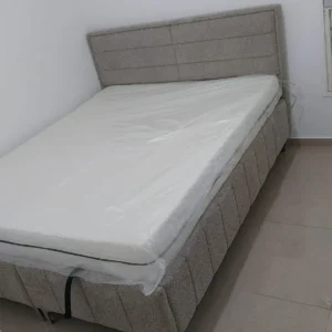 מיטה יהודית 160 200 כולל ארגז מצעים רגליים גבוהות צבע קפה