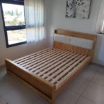 מיטת עץ מלא חזקה רגליים גבוהות בזול