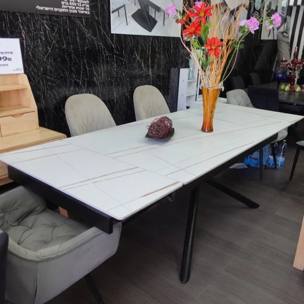 פינת אוכל נפתחת קרמיקה לבנה