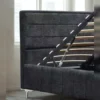מיטה יהודית שחורה עם ארגז מצעים רגליים גבוהות